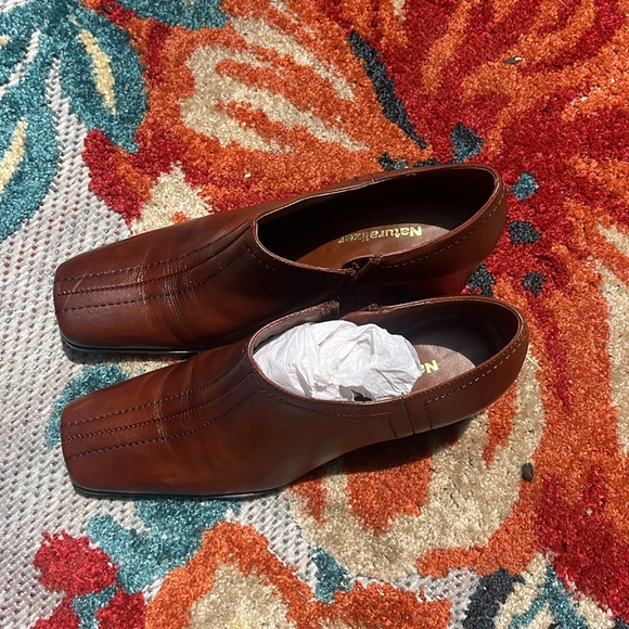 Naturalized Women’s 8M Brown Leather Shoes Boots Zip with heel stitch in time - Picture 5 of 13